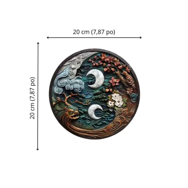 Dimensions du puzzle en bois Lune Japonaise assemblé : 20 × 20 cm.